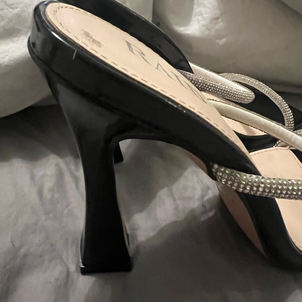 High heels - Picture 2 of 4